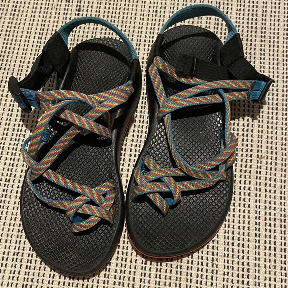 CHACO ZX2 CLASSIC RAINBOW STRAPPY SANDALS WOMENS 7 - Picture 2 of 3